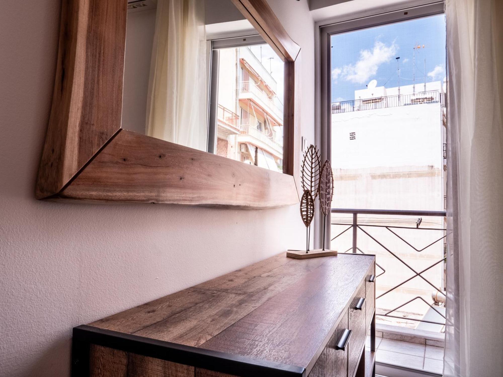 Athina's Piraeus